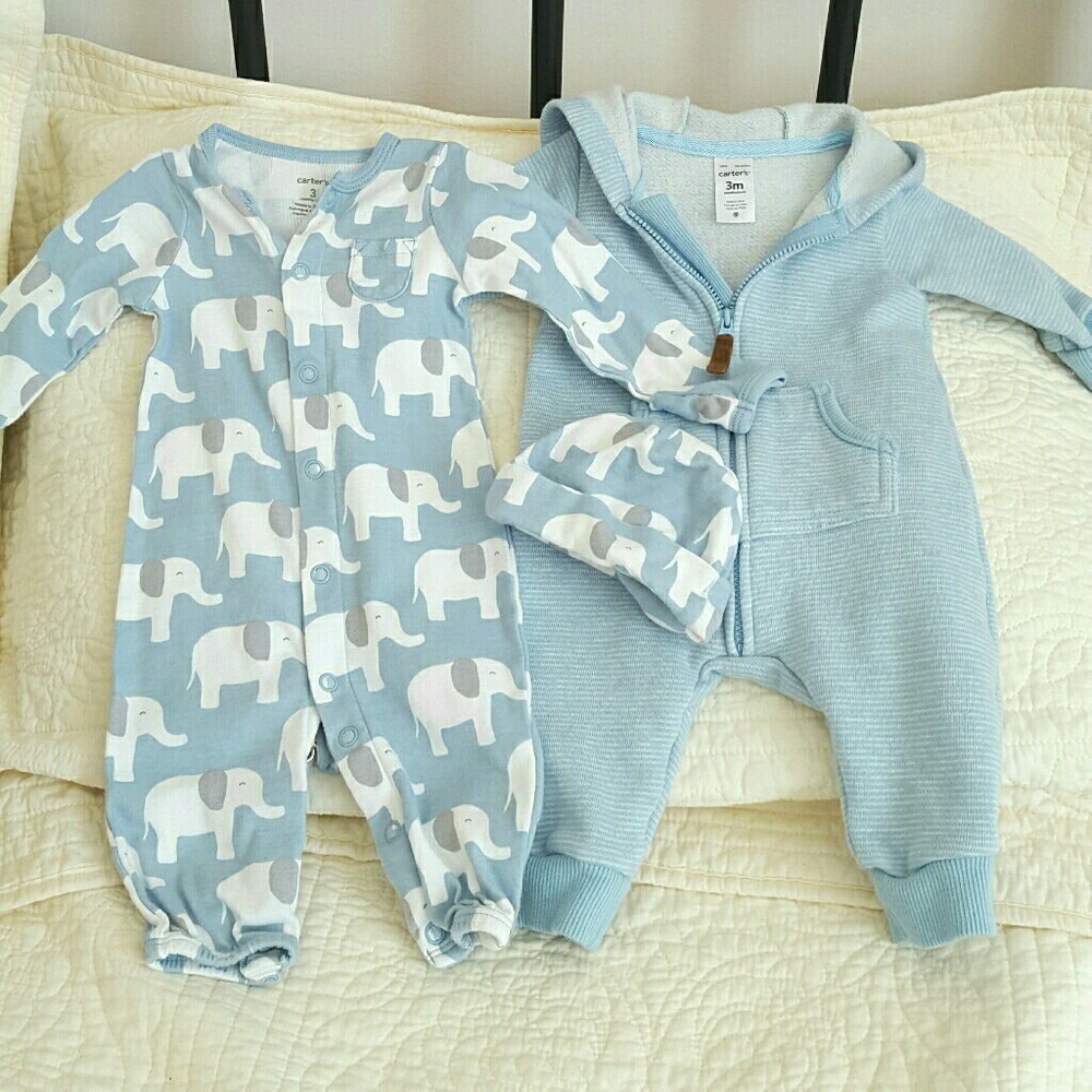 LIKE NEW! 3 month Carters Outfits and hat
